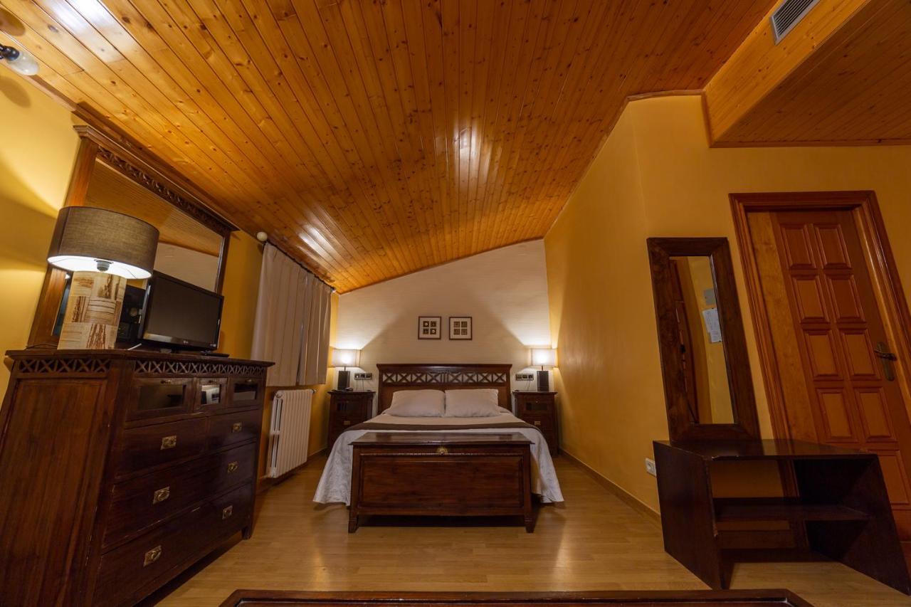 Hotel De Montana Rubielos Руб'єлос-де-Мора Екстер'єр фото